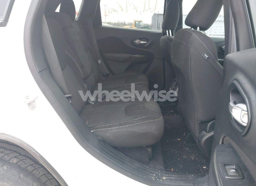 Photo 8 of 2016 Jeep Cherokee LATITUDE (VIN 1C4PJMCS7GW326398)