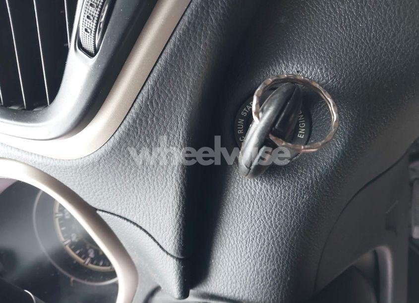 Photo 11 of 2017 Jeep Cherokee LATITUDE 4X4 (VIN 1C4PJMCS7HW635967)