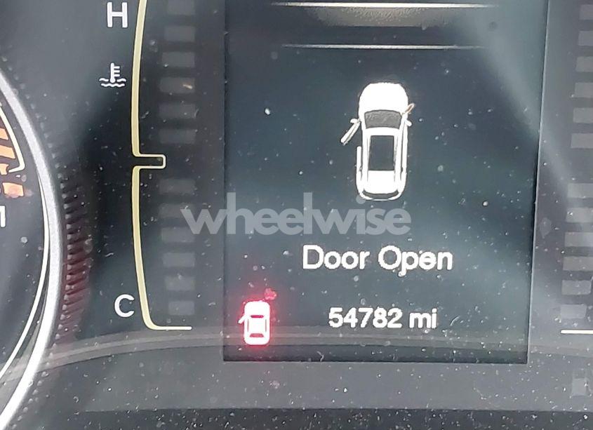 Photo 16 of 2017 Jeep Cherokee LATITUDE 4X4 (VIN 1C4PJMCS7HW635967)