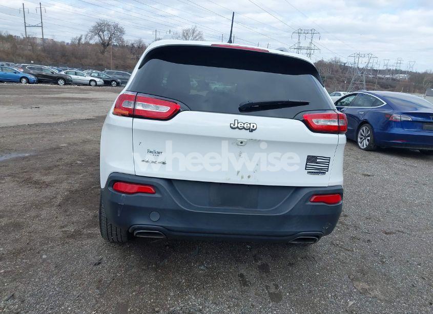 Photo 17 of 2017 Jeep Cherokee LATITUDE 4X4 (VIN 1C4PJMCS7HW635967)