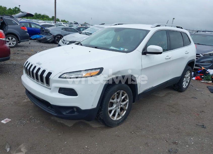 Photo 2 of 2014 Jeep Cherokee LATITUDE (VIN 1C4PJMCS8EW125834)