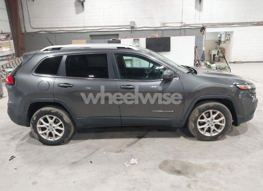 Photo 13 of 2014 Jeep Cherokee LATITUDE (VIN 1C4PJMCS8EW140432)