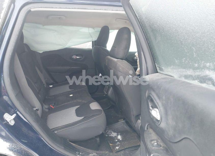 Photo 8 of 2014 Jeep Cherokee LATITUDE (VIN 1C4PJMCS8EW146327)