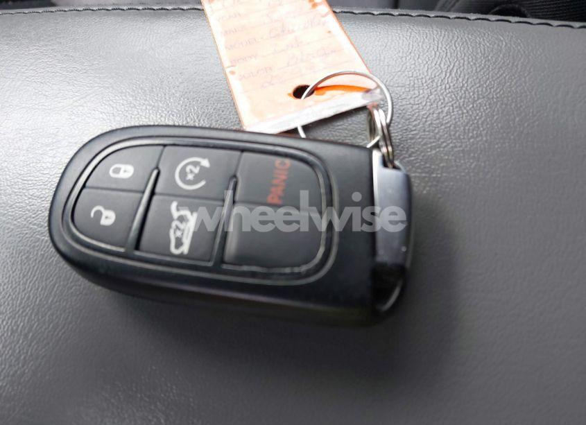 Photo 11 of 2014 Jeep Cherokee LATITUDE (VIN 1C4PJMCS8EW181532)