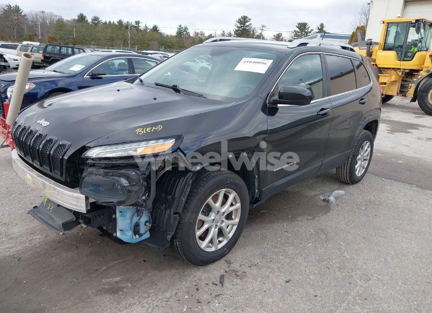 Photo 2 of 2014 Jeep Cherokee LATITUDE (VIN 1C4PJMCS8EW181532)