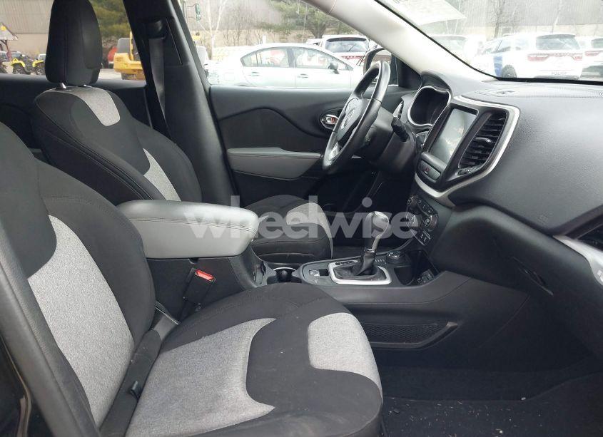 Photo 5 of 2014 Jeep Cherokee LATITUDE (VIN 1C4PJMCS8EW181532)