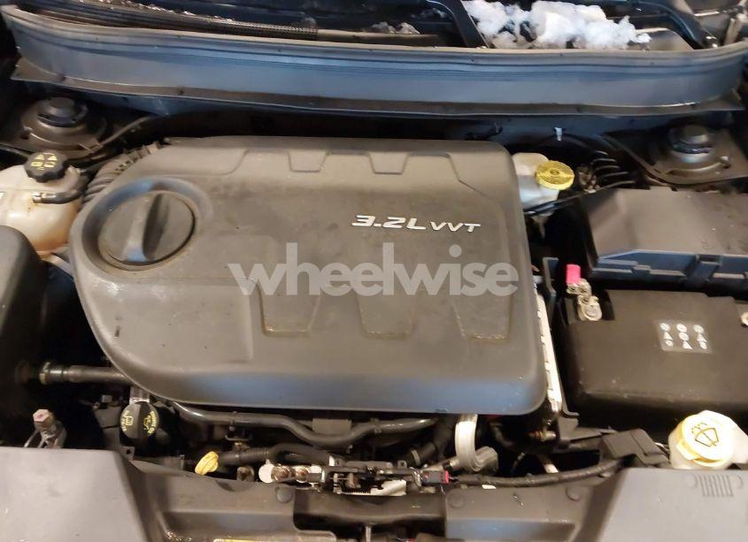 Photo 10 of 2014 Jeep Cherokee LATITUDE (VIN 1C4PJMCS8EW225108)