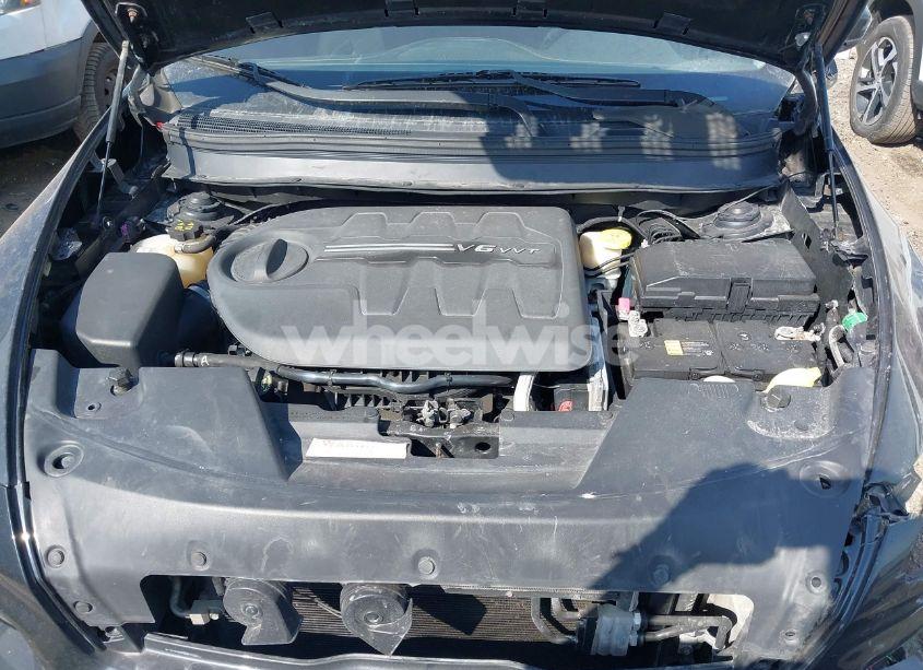 Photo 10 of 2014 Jeep Cherokee LATITUDE (VIN 1C4PJMCS8EW296678)