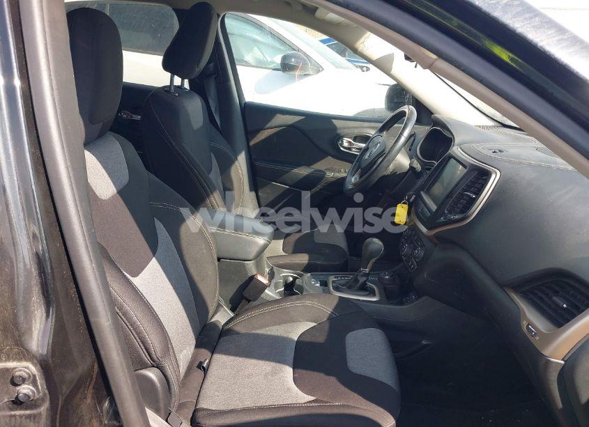 Photo 5 of 2014 Jeep Cherokee LATITUDE (VIN 1C4PJMCS8EW296678)