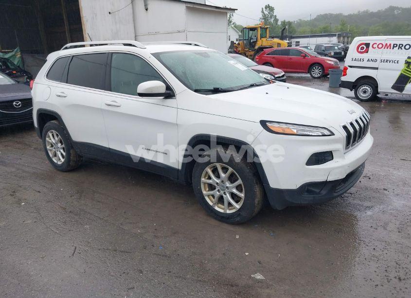 2015 Jeep Cherokee LATITUDE (VIN 1C4PJMCS8FW589353) main photo