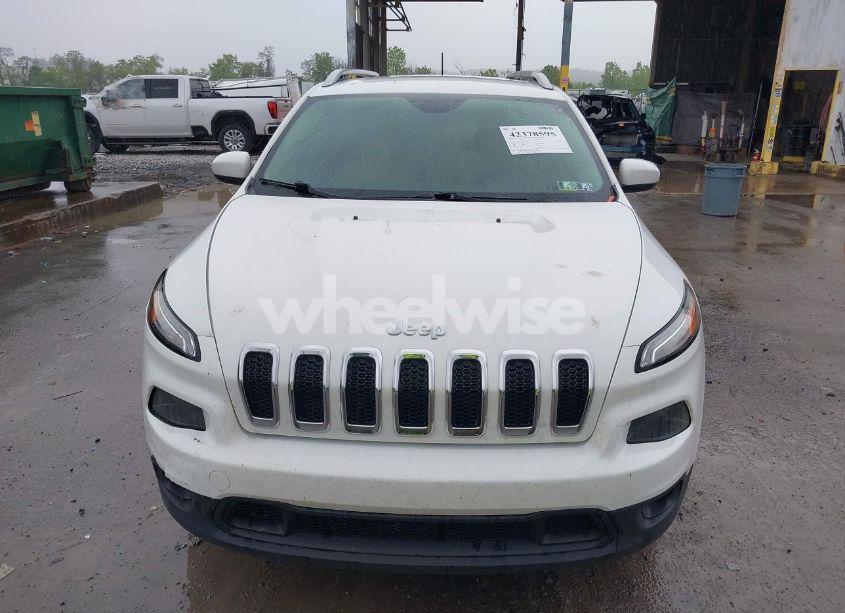 Photo 12 of 2015 Jeep Cherokee LATITUDE (VIN 1C4PJMCS8FW589353)