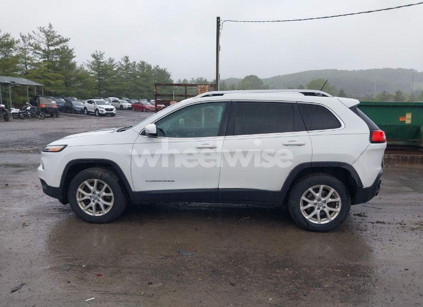 Photo 14 of 2015 Jeep Cherokee LATITUDE (VIN 1C4PJMCS8FW589353)