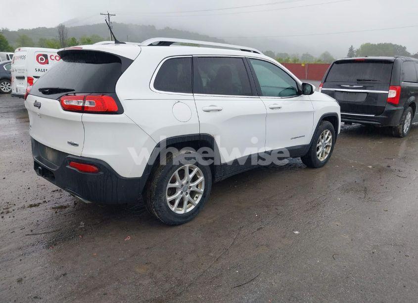 Photo 4 of 2015 Jeep Cherokee LATITUDE (VIN 1C4PJMCS8FW589353)
