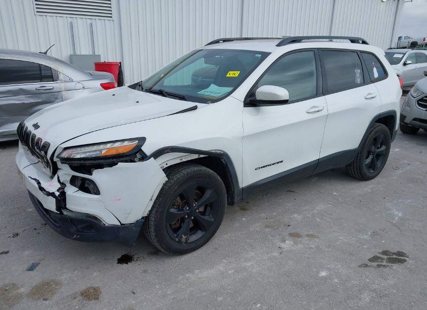 Photo 2 of 2015 Jeep Cherokee LATITUDE ALTITUDE (VIN 1C4PJMCS8FW755824)