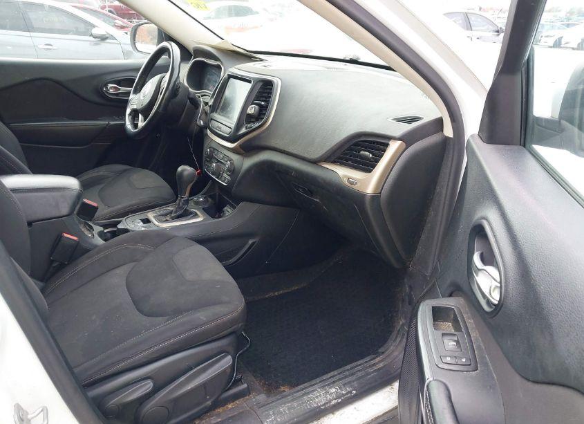 Photo 5 of 2015 Jeep Cherokee LATITUDE ALTITUDE (VIN 1C4PJMCS8FW755824)