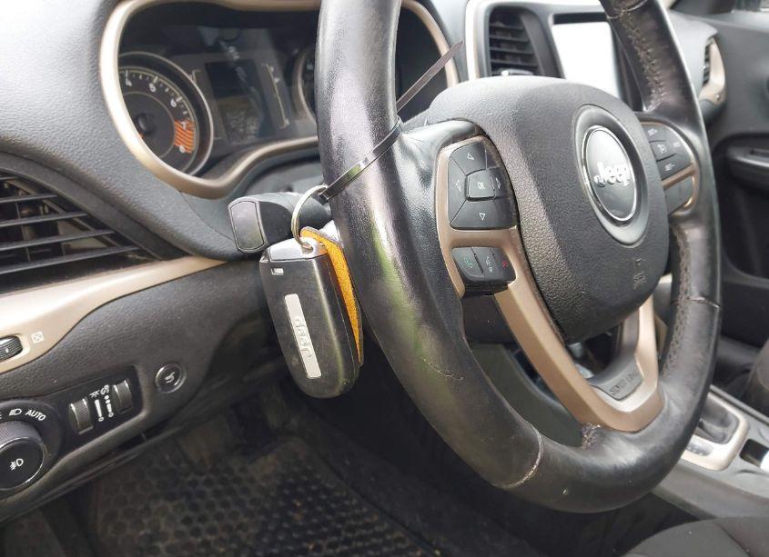 Photo 11 of 2015 Jeep Cherokee LATITUDE ALTITUDE (VIN 1C4PJMCS8FW774678)