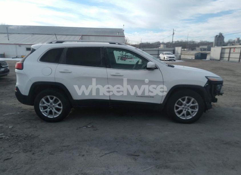 Photo 13 of 2015 Jeep Cherokee LATITUDE (VIN 1C4PJMCS8FW793957)
