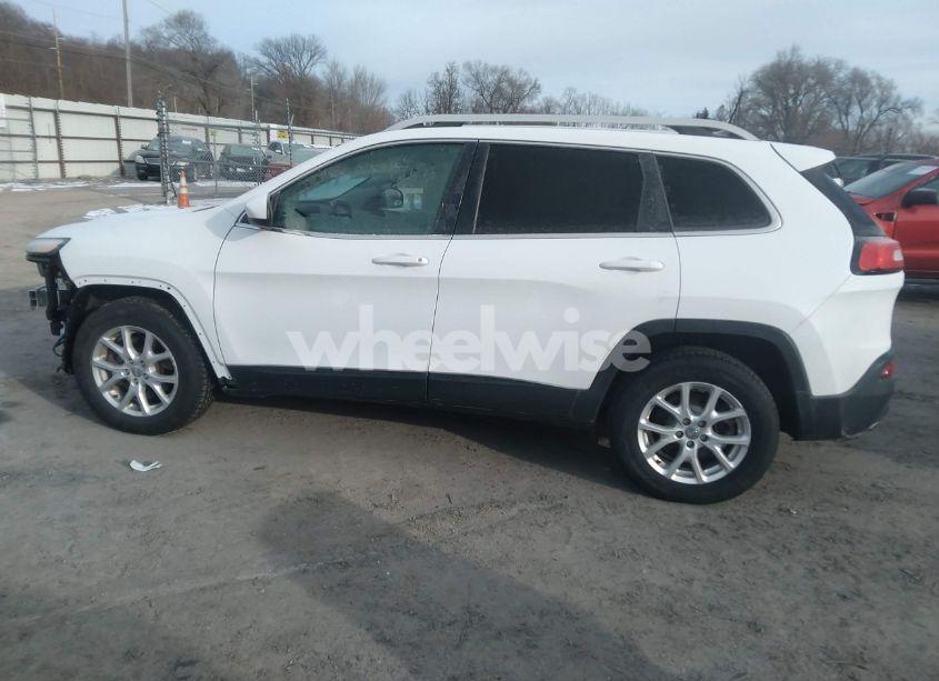 Photo 14 of 2015 Jeep Cherokee LATITUDE (VIN 1C4PJMCS8FW793957)
