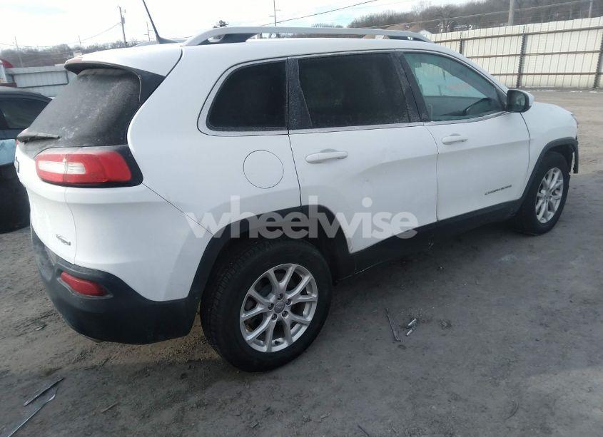 Photo 4 of 2015 Jeep Cherokee LATITUDE (VIN 1C4PJMCS8FW793957)