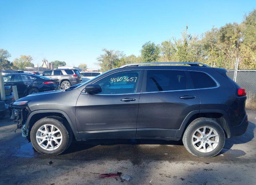 Photo 14 of 2016 Jeep Cherokee LATITUDE (VIN 1C4PJMCS8GW178424)