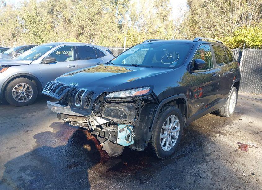 Photo 2 of 2016 Jeep Cherokee LATITUDE (VIN 1C4PJMCS8GW178424)