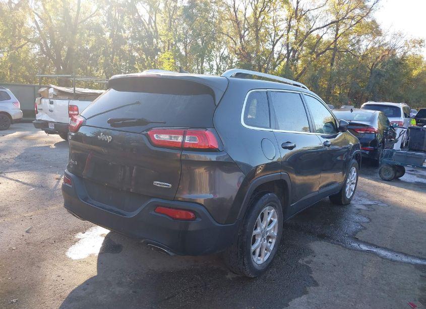 Photo 4 of 2016 Jeep Cherokee LATITUDE (VIN 1C4PJMCS8GW178424)