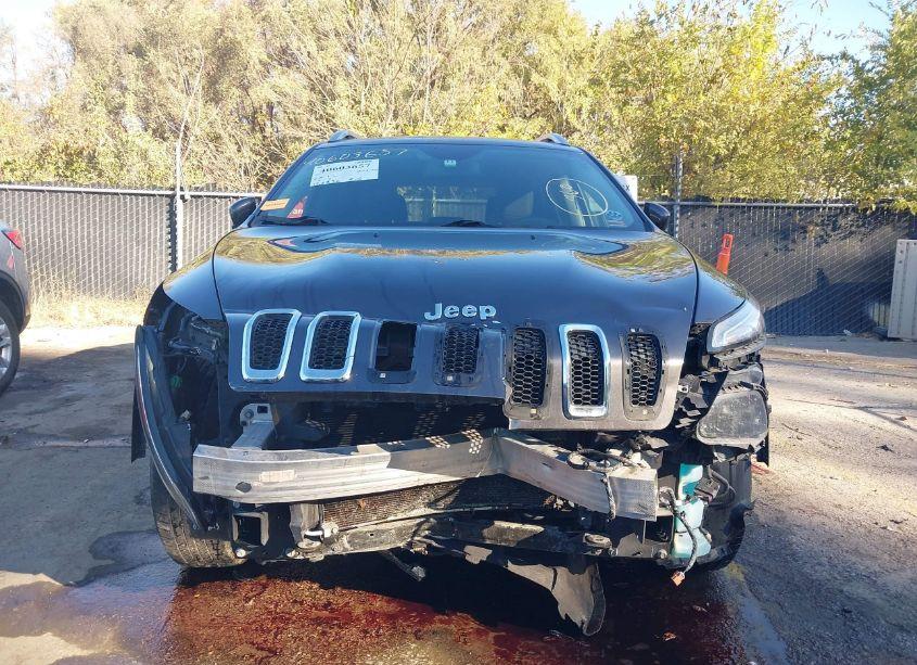 Photo 6 of 2016 Jeep Cherokee LATITUDE (VIN 1C4PJMCS8GW178424)