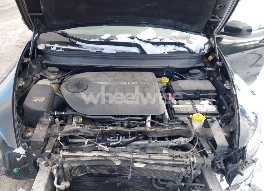 Photo 10 of 2016 Jeep Cherokee LATITUDE (VIN 1C4PJMCS8GW245748)