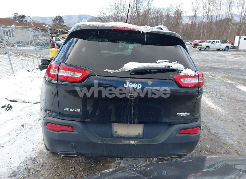 Photo 16 of 2016 Jeep Cherokee LATITUDE (VIN 1C4PJMCS8GW245748)