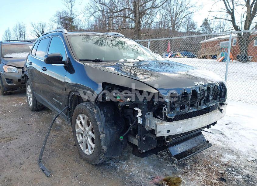 Photo 6 of 2016 Jeep Cherokee LATITUDE (VIN 1C4PJMCS8GW245748)