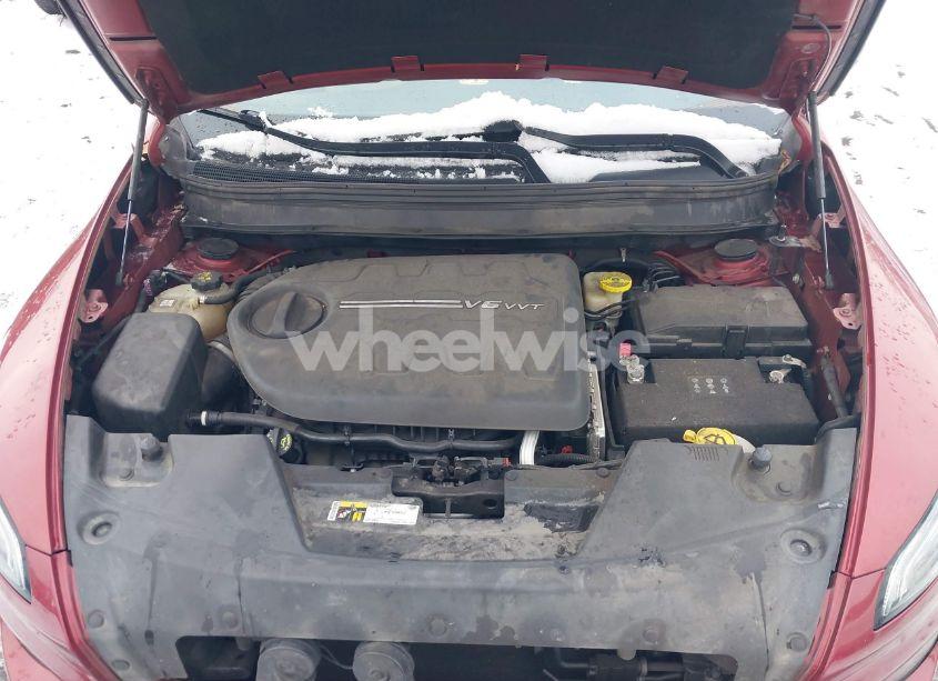 Photo 10 of 2017 Jeep Cherokee LATITUDE 4X4 (VIN 1C4PJMCS8HW532492)