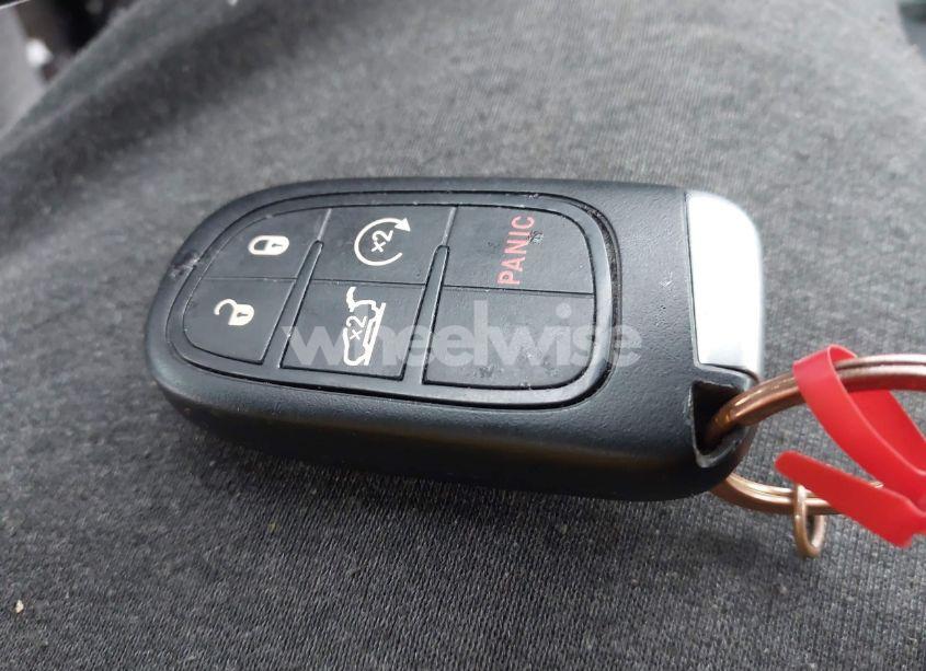 Photo 11 of 2017 Jeep Cherokee LATITUDE 4X4 (VIN 1C4PJMCS8HW532492)