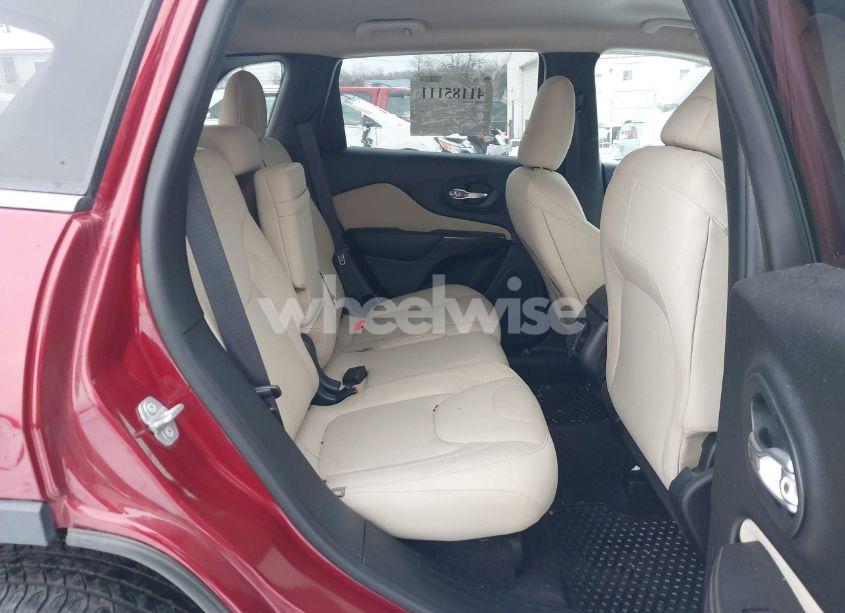 Photo 8 of 2017 Jeep Cherokee LATITUDE 4X4 (VIN 1C4PJMCS8HW532492)