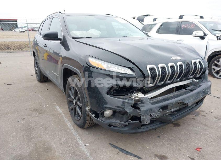 Photo 6 of 2017 Jeep Cherokee LATITUDE 4X4 (VIN 1C4PJMCS8HW649375)