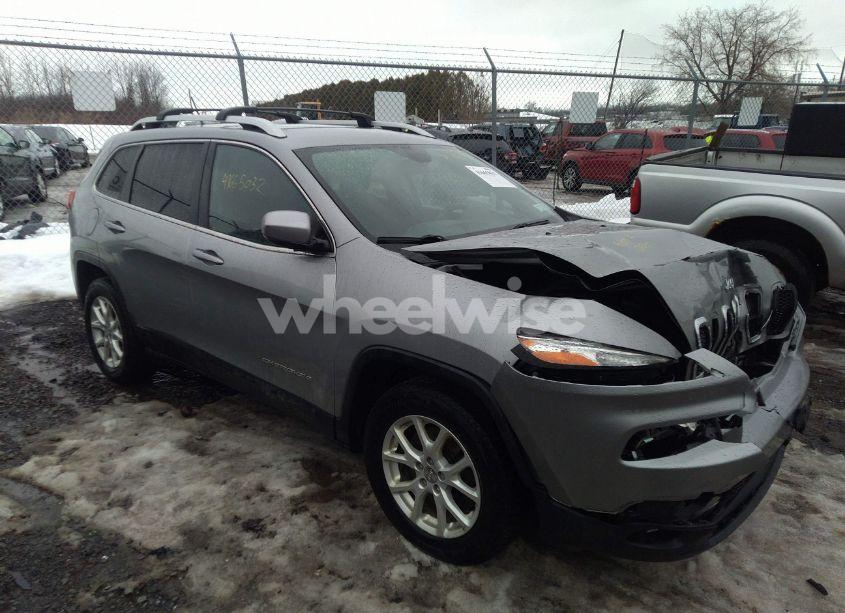 2017 Jeep Cherokee LATITUDE 4X4 (VIN 1C4PJMCS8HW649473) main photo