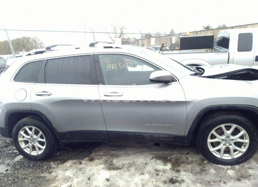 Photo 14 of 2017 Jeep Cherokee LATITUDE 4X4 (VIN 1C4PJMCS8HW649473)