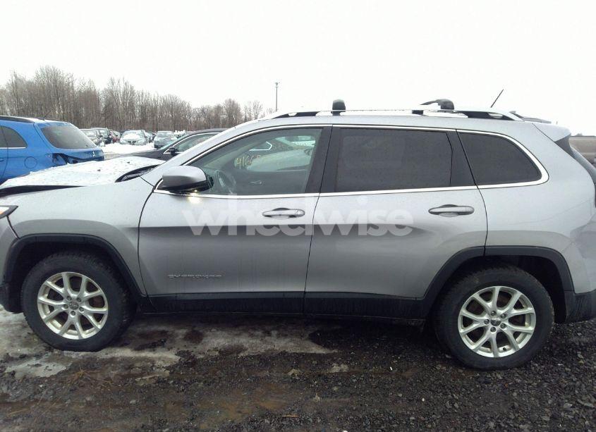 Photo 15 of 2017 Jeep Cherokee LATITUDE 4X4 (VIN 1C4PJMCS8HW649473)