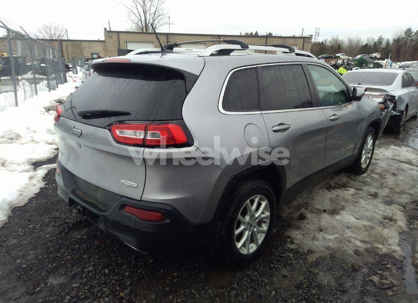 Photo 4 of 2017 Jeep Cherokee LATITUDE 4X4 (VIN 1C4PJMCS8HW649473)
