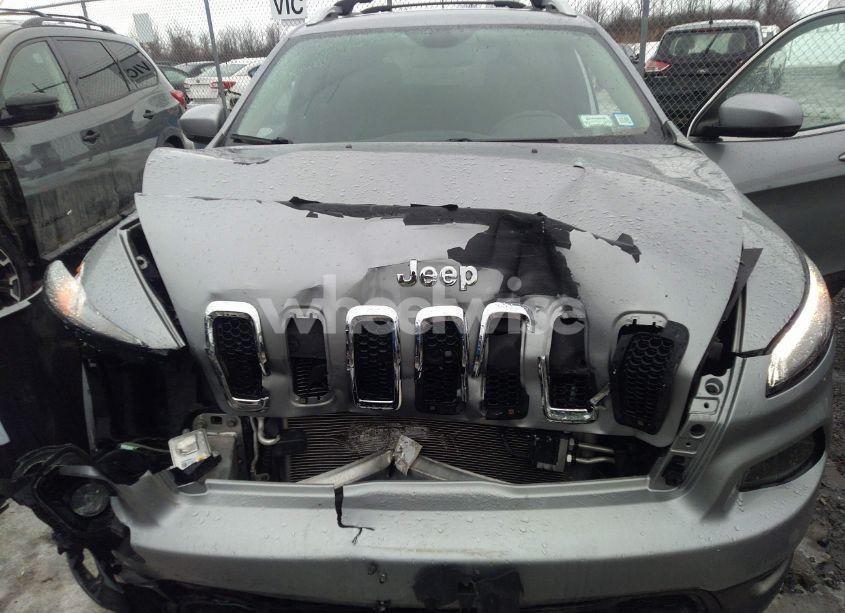 Photo 6 of 2017 Jeep Cherokee LATITUDE 4X4 (VIN 1C4PJMCS8HW649473)