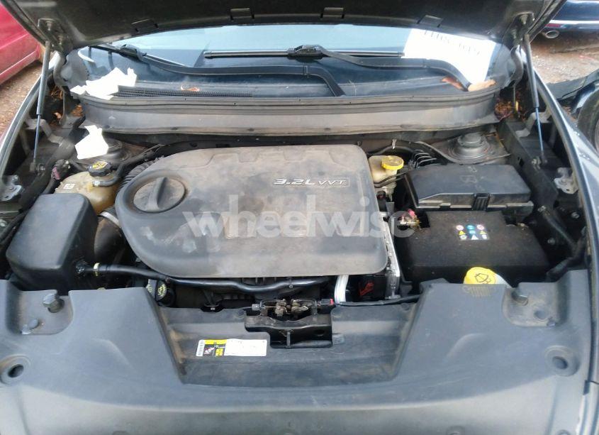 Photo 10 of 2014 Jeep Cherokee LATITUDE (VIN 1C4PJMCS9EW138480)