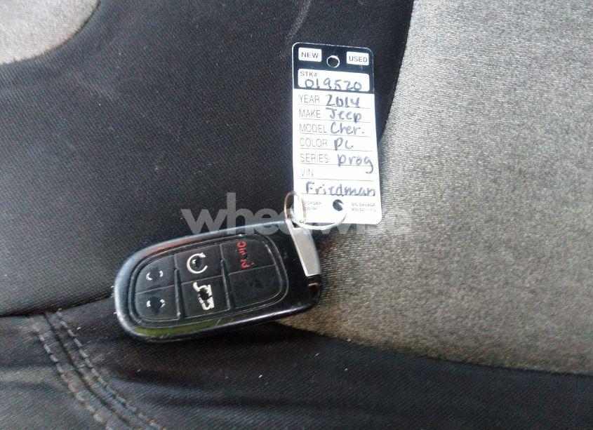 Photo 11 of 2014 Jeep Cherokee LATITUDE (VIN 1C4PJMCS9EW138480)