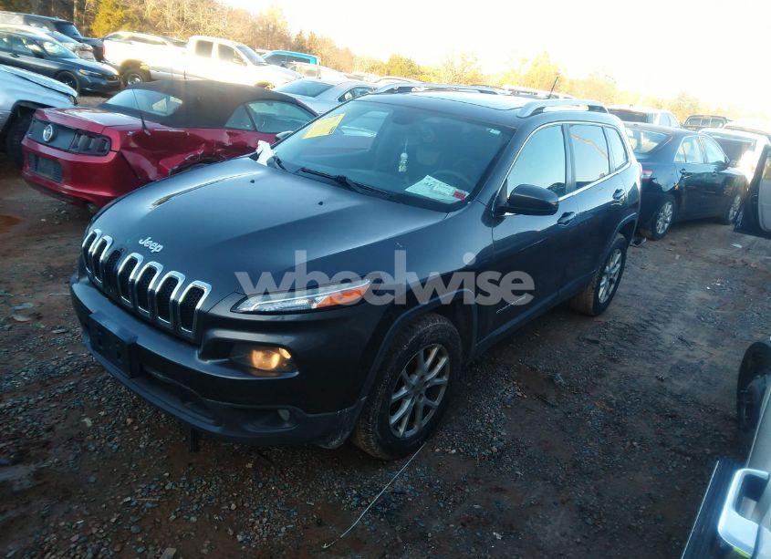 Photo 2 of 2014 Jeep Cherokee LATITUDE (VIN 1C4PJMCS9EW138480)