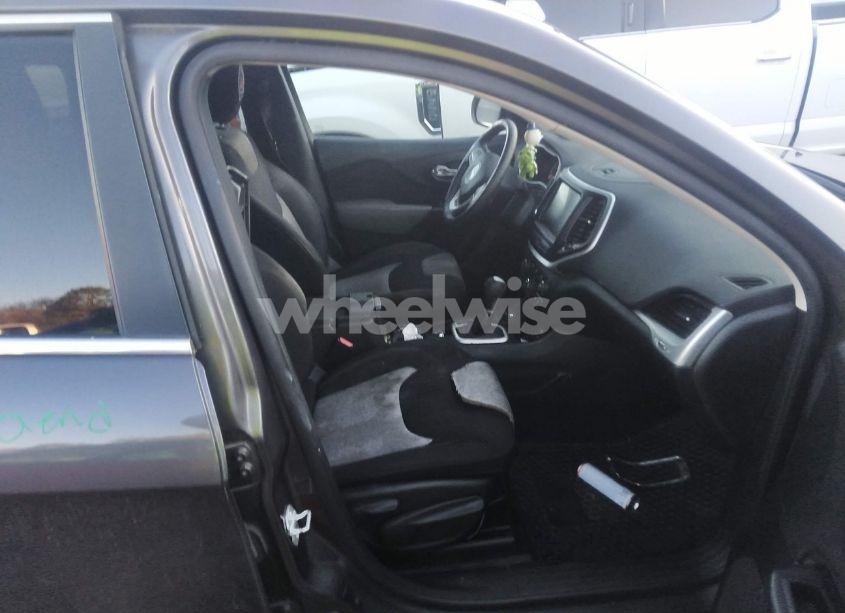 Photo 5 of 2014 Jeep Cherokee LATITUDE (VIN 1C4PJMCS9EW138480)