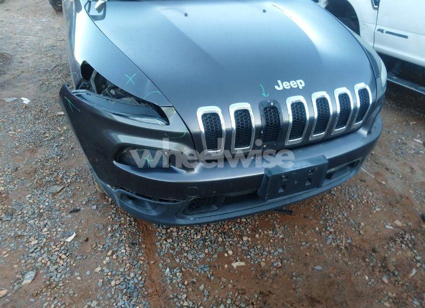 Photo 6 of 2014 Jeep Cherokee LATITUDE (VIN 1C4PJMCS9EW138480)