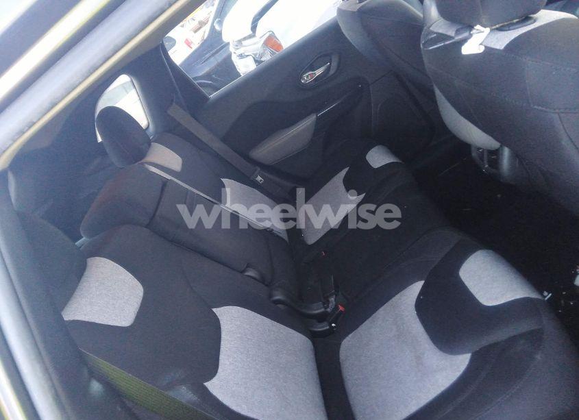 Photo 8 of 2014 Jeep Cherokee LATITUDE (VIN 1C4PJMCS9EW138480)