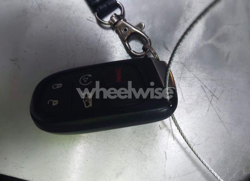 Photo 11 of 2014 Jeep Cherokee LATITUDE (VIN 1C4PJMCS9EW150340)