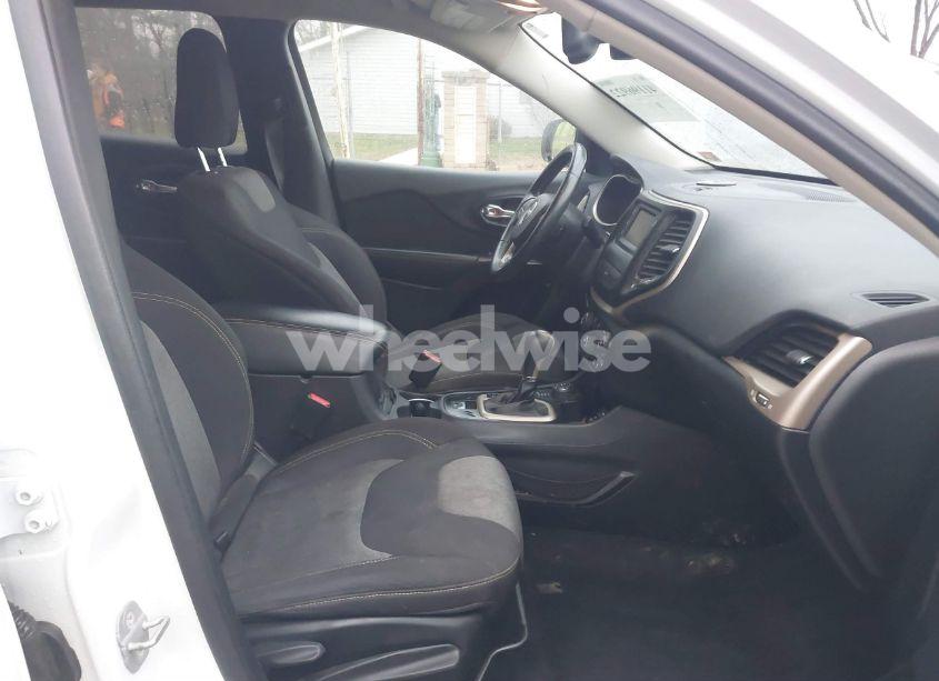 Photo 5 of 2014 Jeep Cherokee LATITUDE (VIN 1C4PJMCS9EW150340)