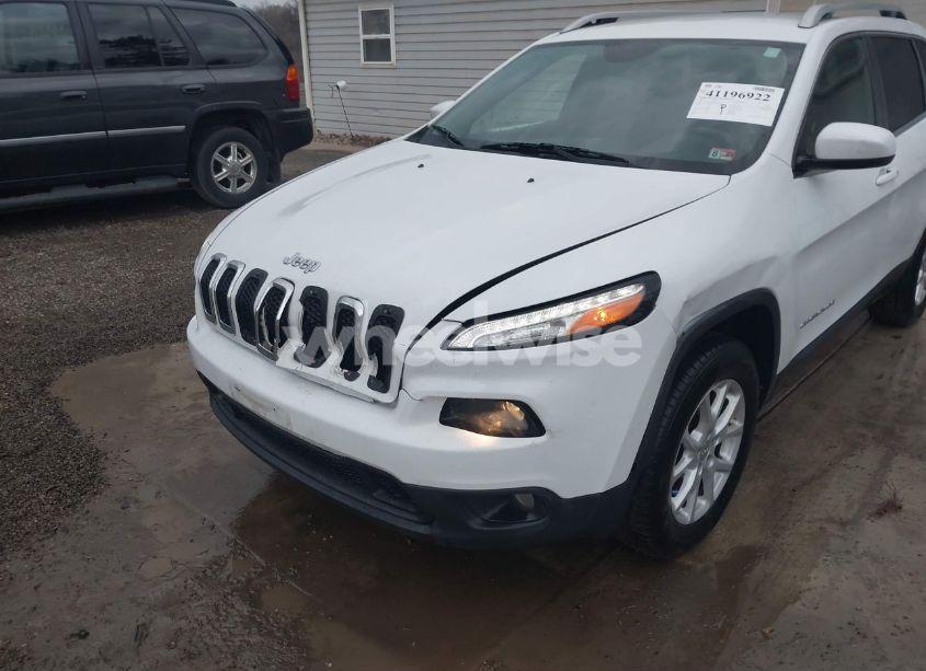 Photo 6 of 2014 Jeep Cherokee LATITUDE (VIN 1C4PJMCS9EW150340)