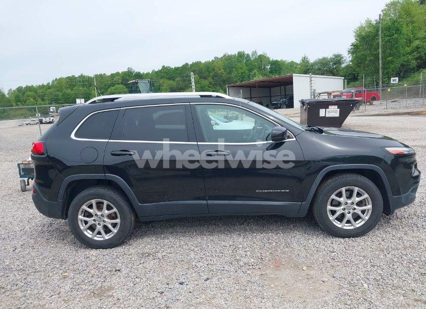 Photo 13 of 2015 Jeep Cherokee LATITUDE (VIN 1C4PJMCS9FW502950)