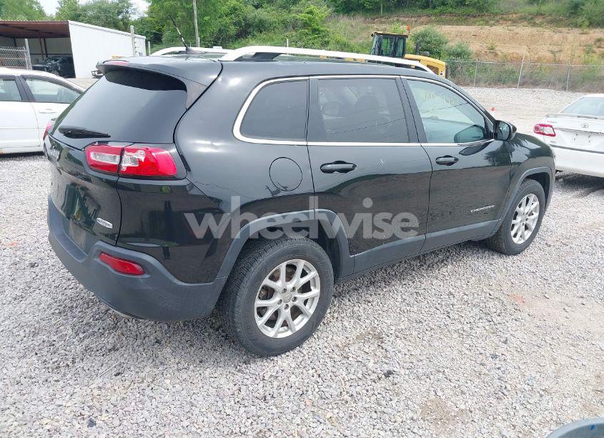 Photo 4 of 2015 Jeep Cherokee LATITUDE (VIN 1C4PJMCS9FW502950)